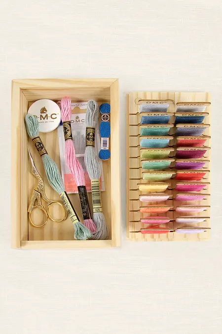 Scatola porta progetti in legno Eco Vita con 24 bobine - DMC - immagine 3